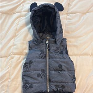 Disney H&M Mickey Mouse Puffer Padded Vest 4-6 month size